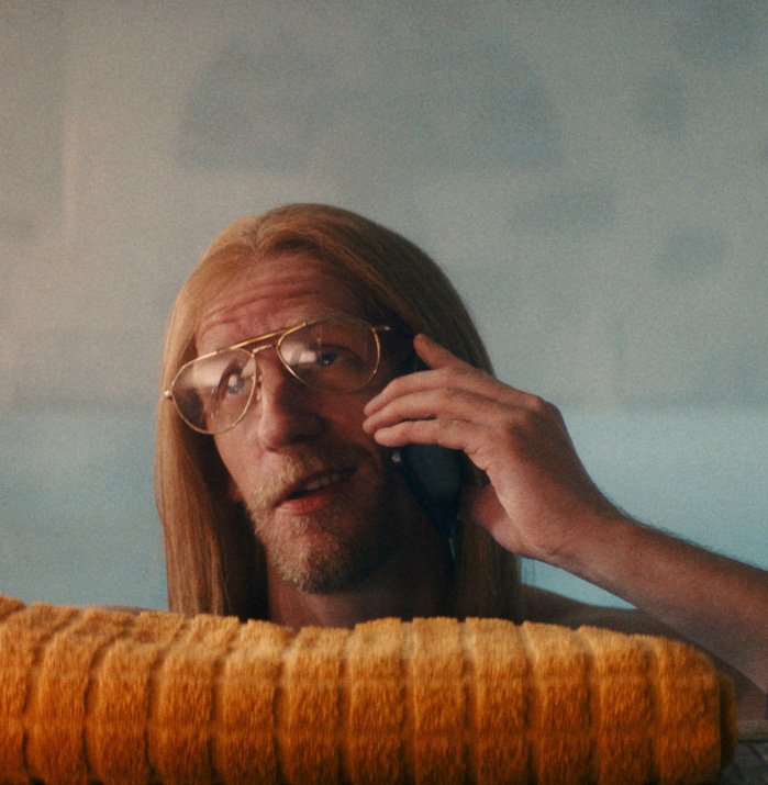 Pool_Phone_2.jpg
